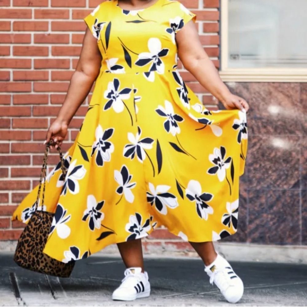 Who What Wear Floral Print Midi Dress Size M Yellow Cap Sleeve Asymmetric Hem